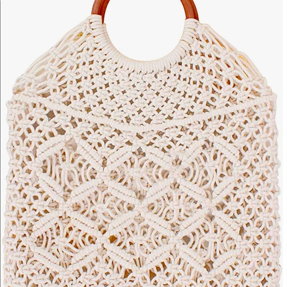 Macrame bag with wooden handle